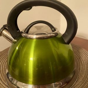 VGC metallic lime green teapot. Rarely used.